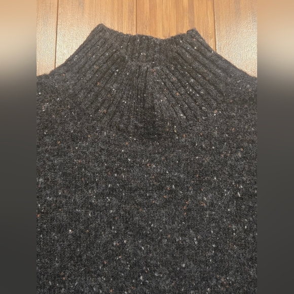 NWOT Well Worn Charcoal Sweater - Picture 5 of 10